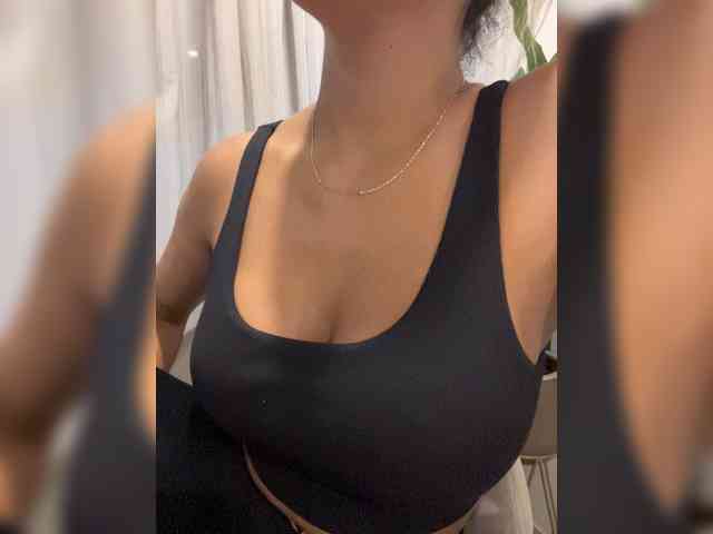 EmilyLeah webcam
