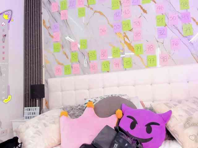 EmilyLeah webcam