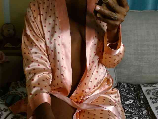 Queen04_ webcam
