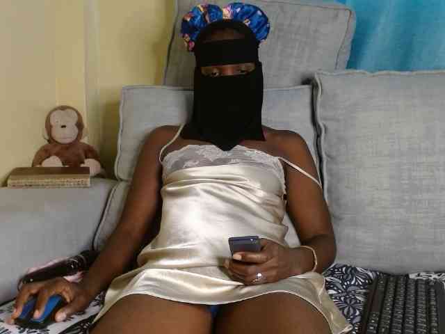 Queen04_ webcam