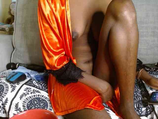 Queen04_ webcam
