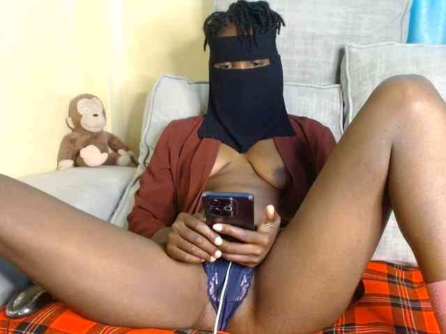 Queen04_ webcam