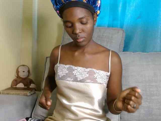 Queen04_ webcam