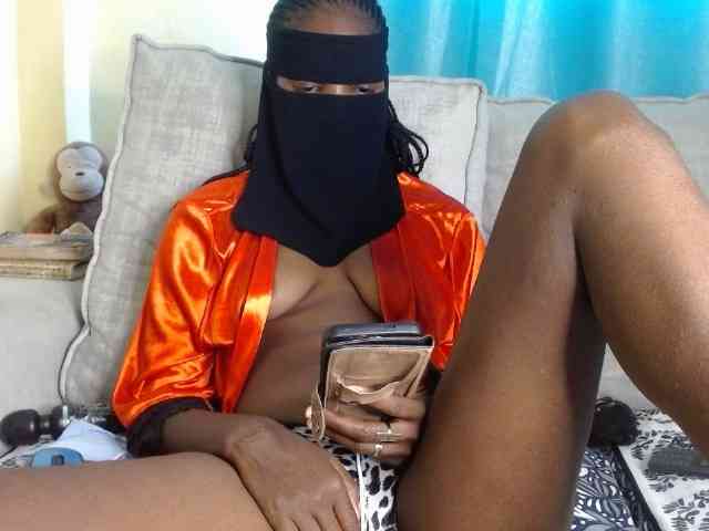 Queen04_ webcam