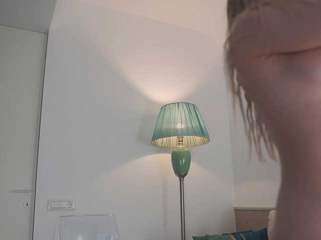 Yvonna live cam on BongaCams