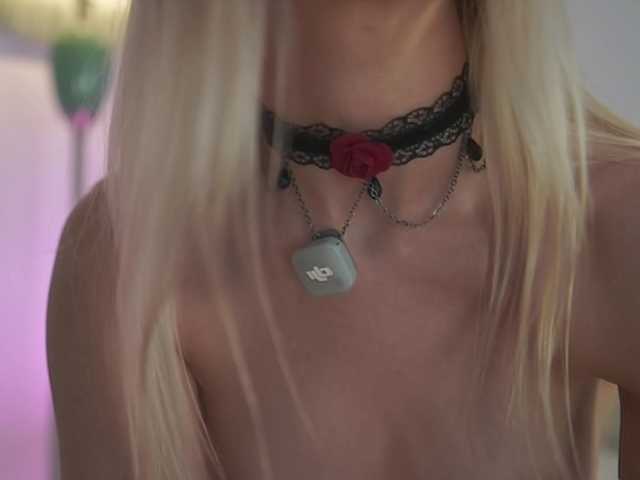 Yvonna live cam on BongaCams