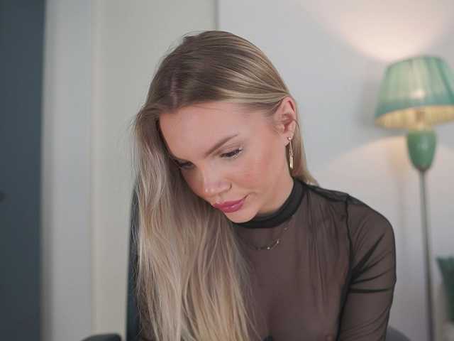 yvonna cam belle