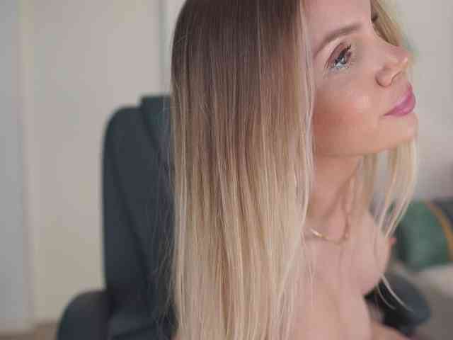Yvonna webcam