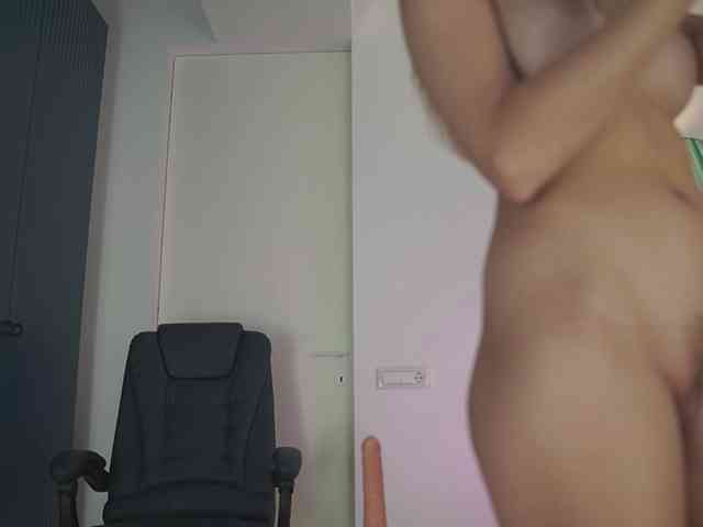 Yvonna webcam