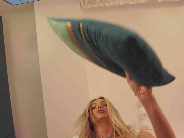 Yvonna webcam