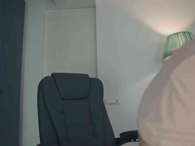 Yvonna webcam
