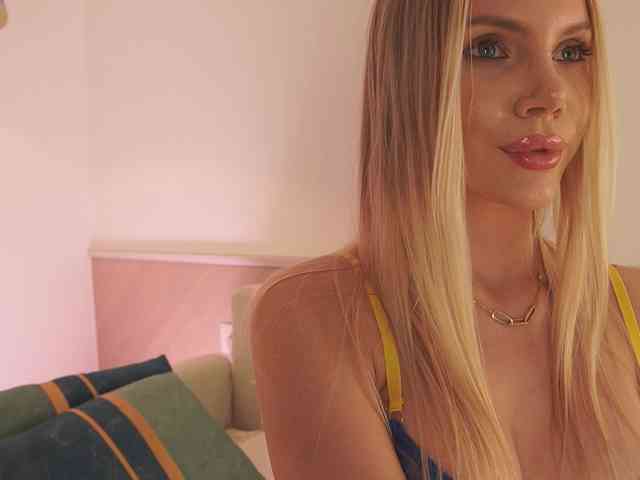 Yvonna webcam