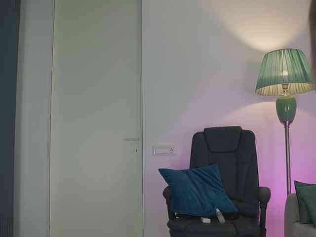 Yvonna Sex Cam Show