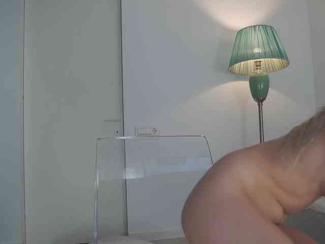 Yvonna webcam