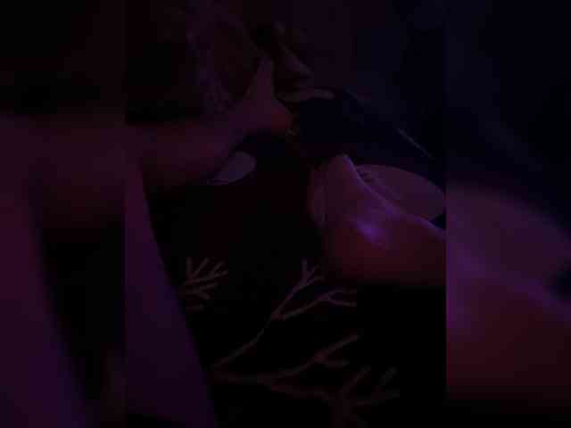 KrystaAhlMagic webcam
