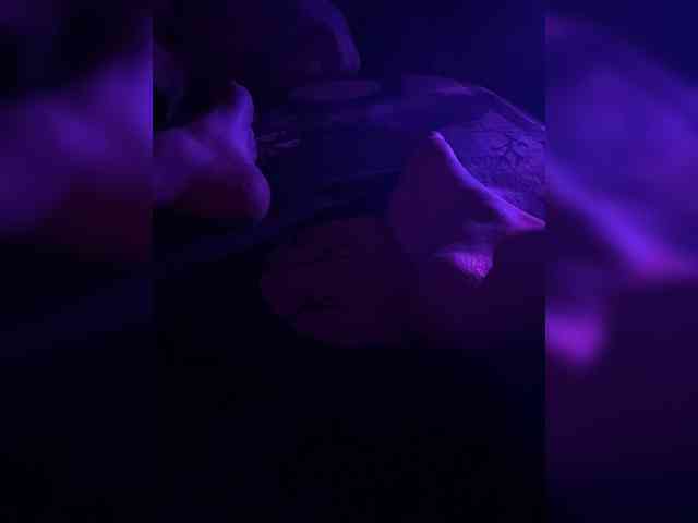 KrystaAhlMagic webcam