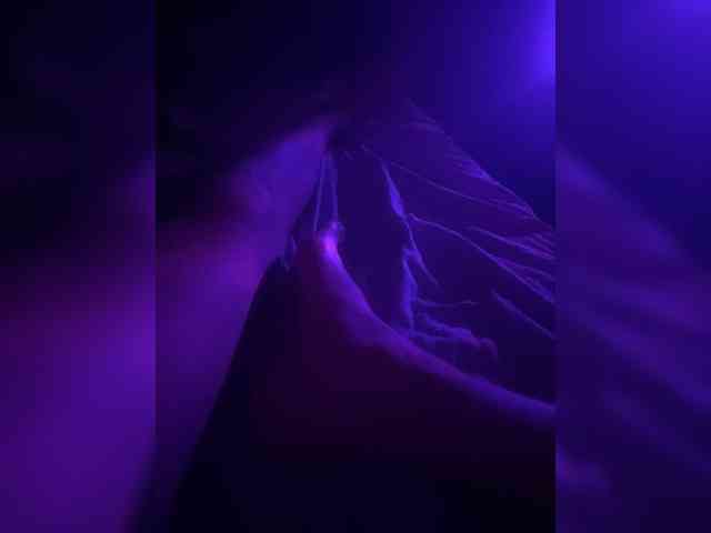 KrystaAhlMagic webcam