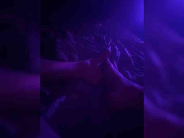 KrystaAhlMagic webcam