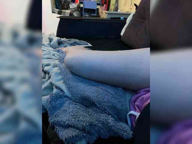 KrystaAhlMagic webcam