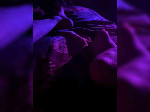 KrystaAhlMagic webcam