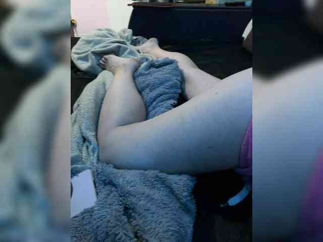 KrystaAhlMagic webcam