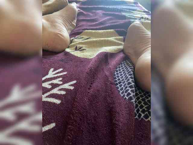 KrystaAhlMagic webcam