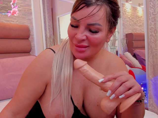 ArianaCroft live cam on BongaCams