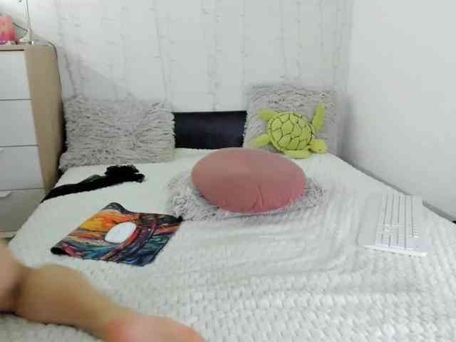 ChristyHearth webcam