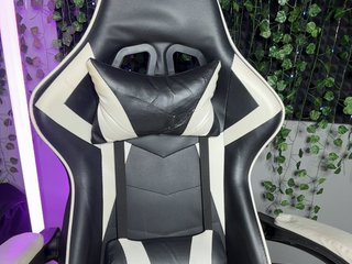 Eva_Kit Porn Show