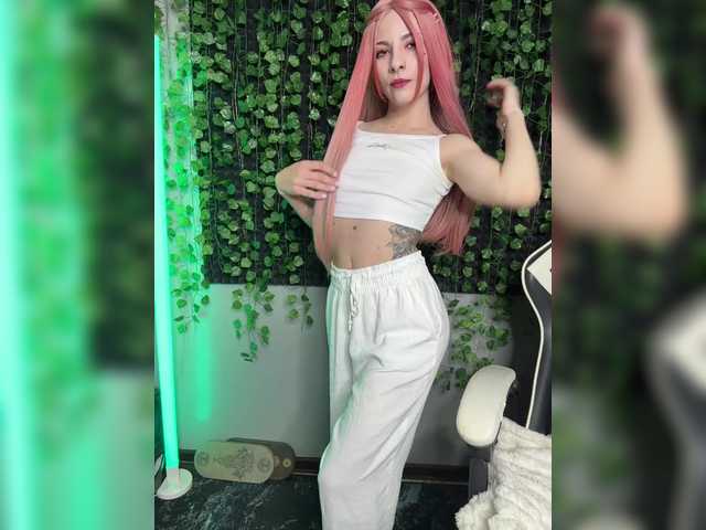 Korol-Eva live cam on BongaCams