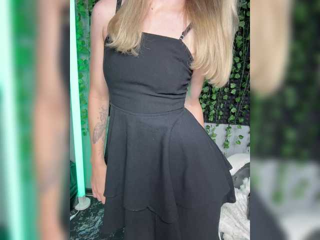 Korol-Eva live cam on BongaCams