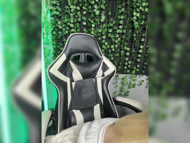 Korol-Eva live cam on BongaCams