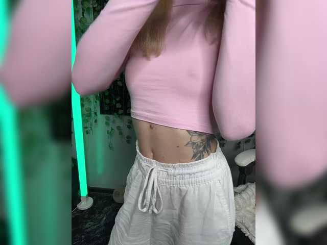 Korol-Eva live cam on BongaCams