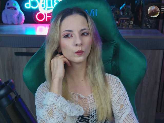 Korol-Eva live cam on BongaCams