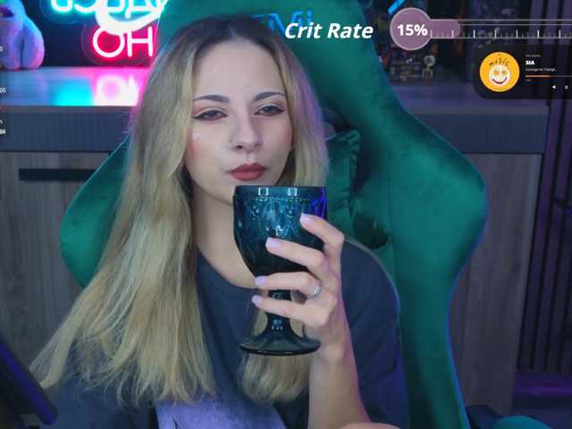 Korol-Eva, live now on BongaCams