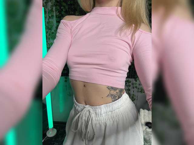 Korol-Eva live cam on BongaCams