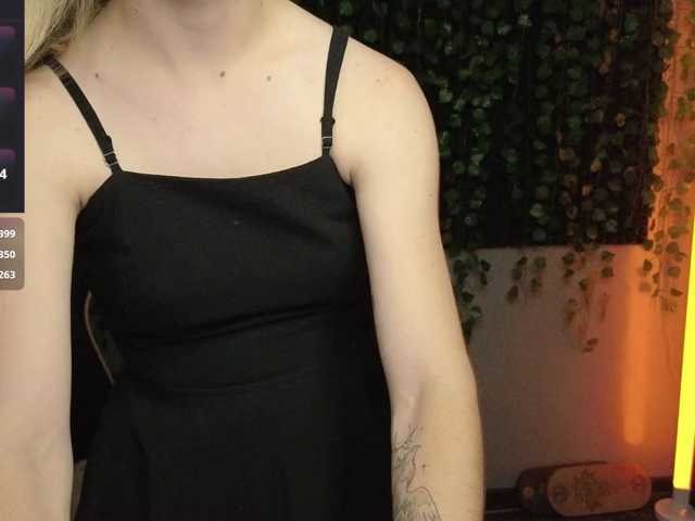 Korol-Eva live cam on BongaCams