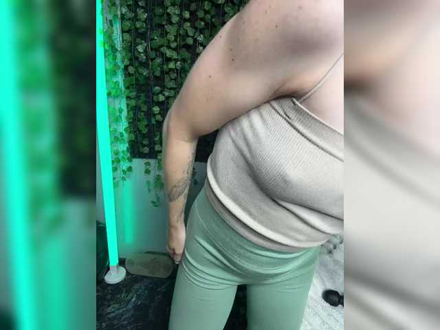 Korol-Eva live cam on BongaCams