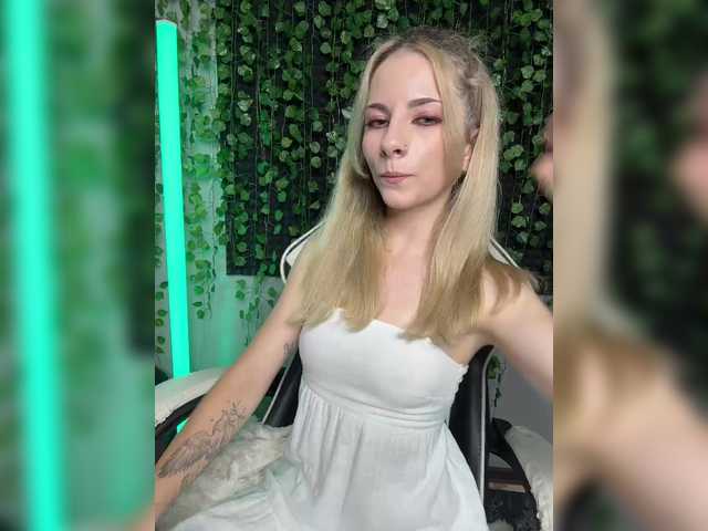 Eva_Kit live webcam show