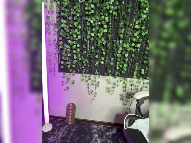 Korol-Eva live cam on BongaCams