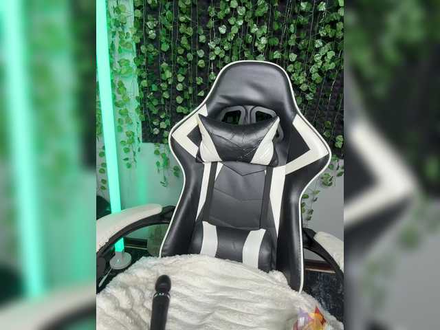 Korol-Eva live cam on BongaCams