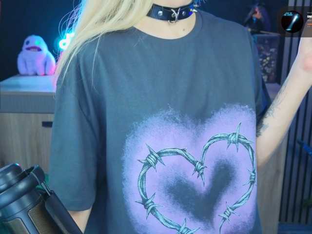 Korol-Eva live cam on BongaCams