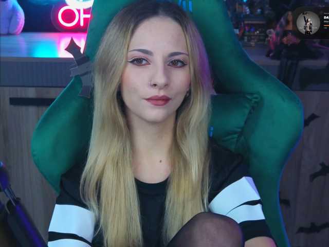 Korol-Eva live cam on BongaCams