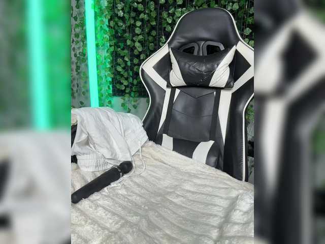 Eva_Kit live cam preview