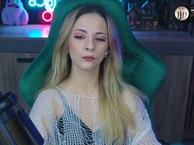 Korol-Eva live cam on BongaCams