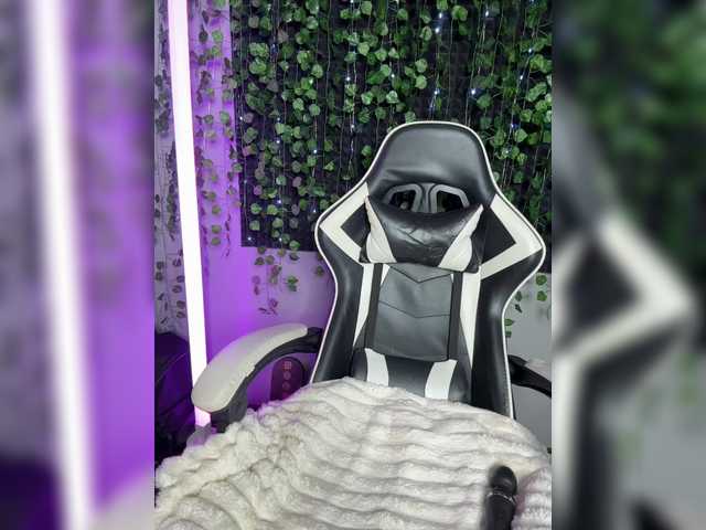 Korol-Eva live cam on BongaCams