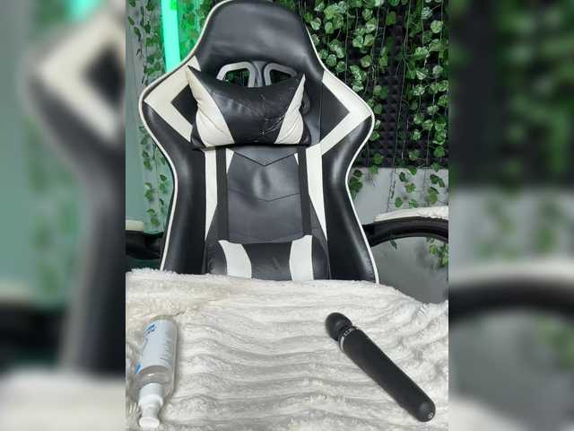 Korol-Eva live cam on BongaCams