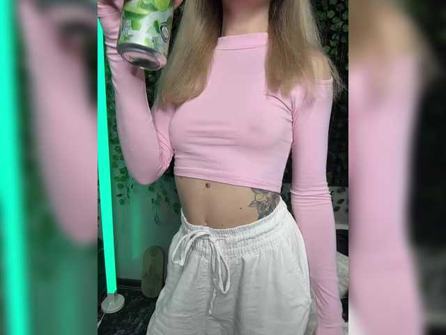 Korol-Eva live cam on BongaCams