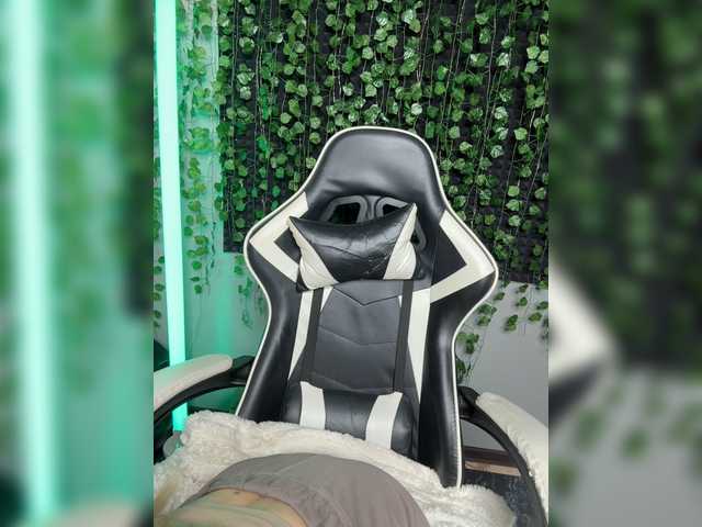 Korol-Eva live cam on BongaCams