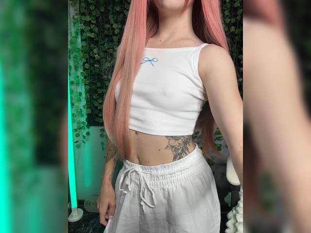 Korol-Eva live cam on BongaCams